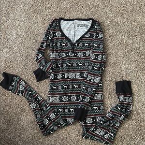 PINK Victoria's Secret Black and White Patterned Pajama Set
